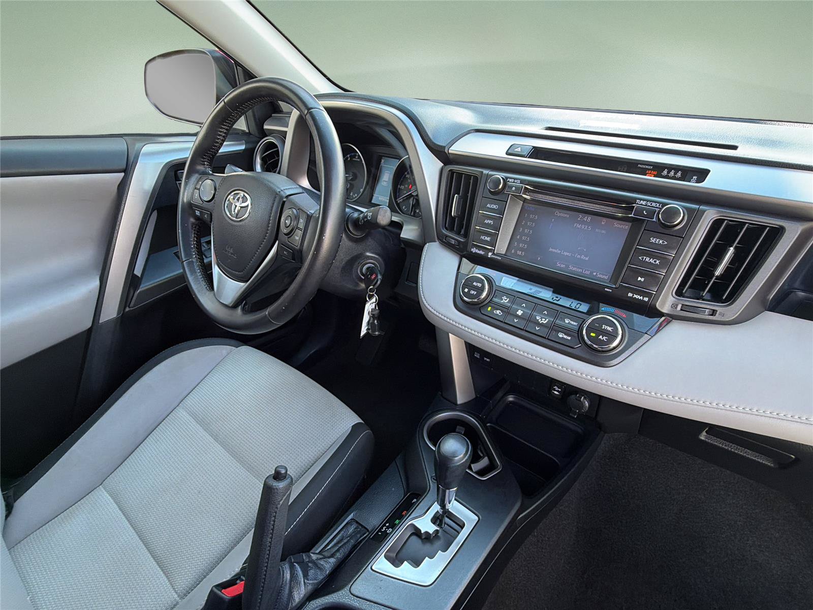 Used 2017 Toyota RAV4 XLE w/ All Weather Liner Package AWD/4WD image 15