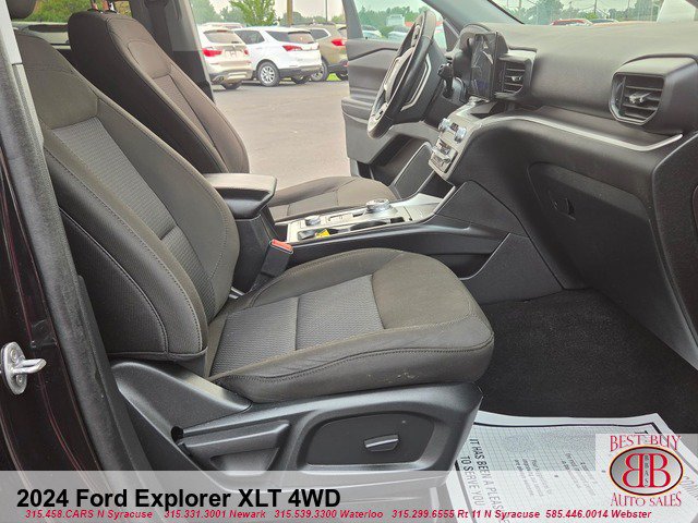 Used 2024 Ford Explorer XLT AWD/4WD image 15