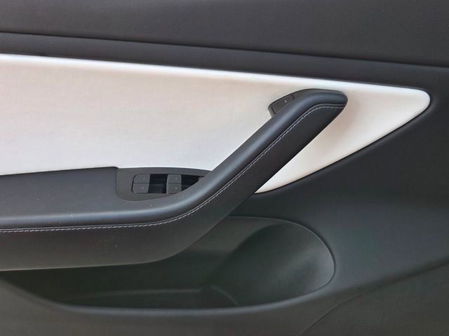 Used 2018 Tesla Model 3 Long Range image 27