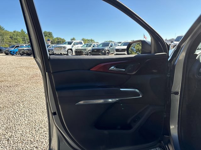 Used 2025 Chevrolet Traverse Z71 AWD/4WD image 25