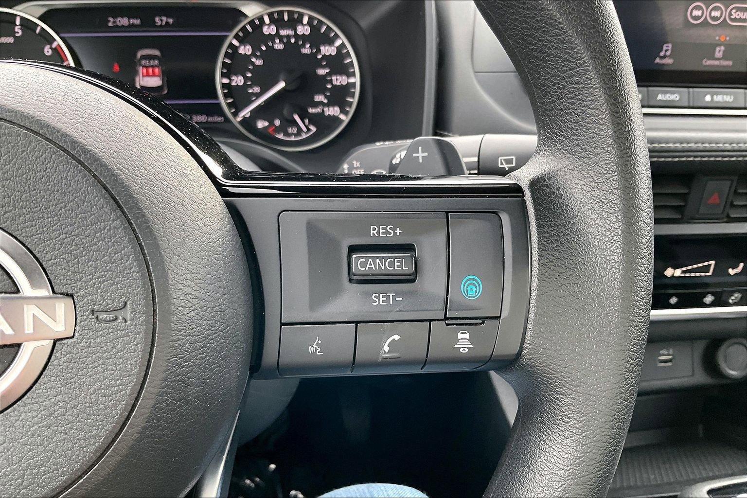 Used 2023 Nissan Rogue SV image 18