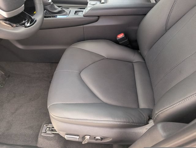 Used 2026 Toyota Grand Highlander AWD Hybrid image 19
