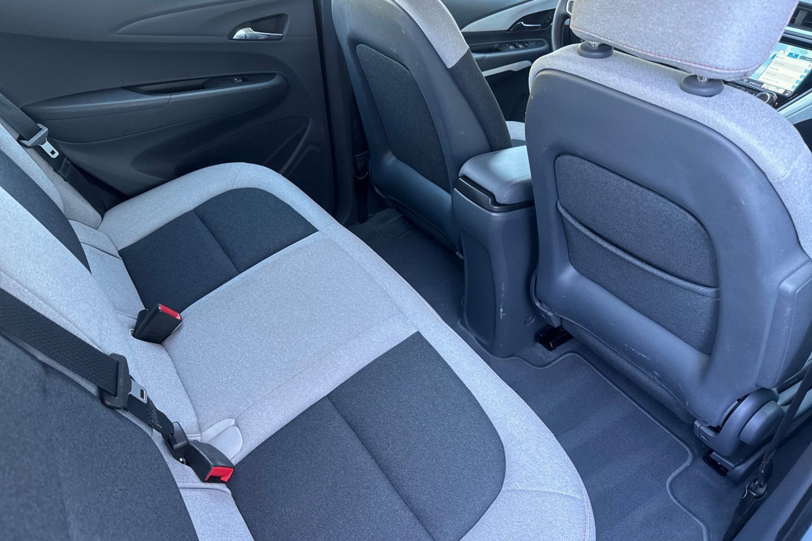 Used 2017 Chevrolet Bolt LT FWD image 19