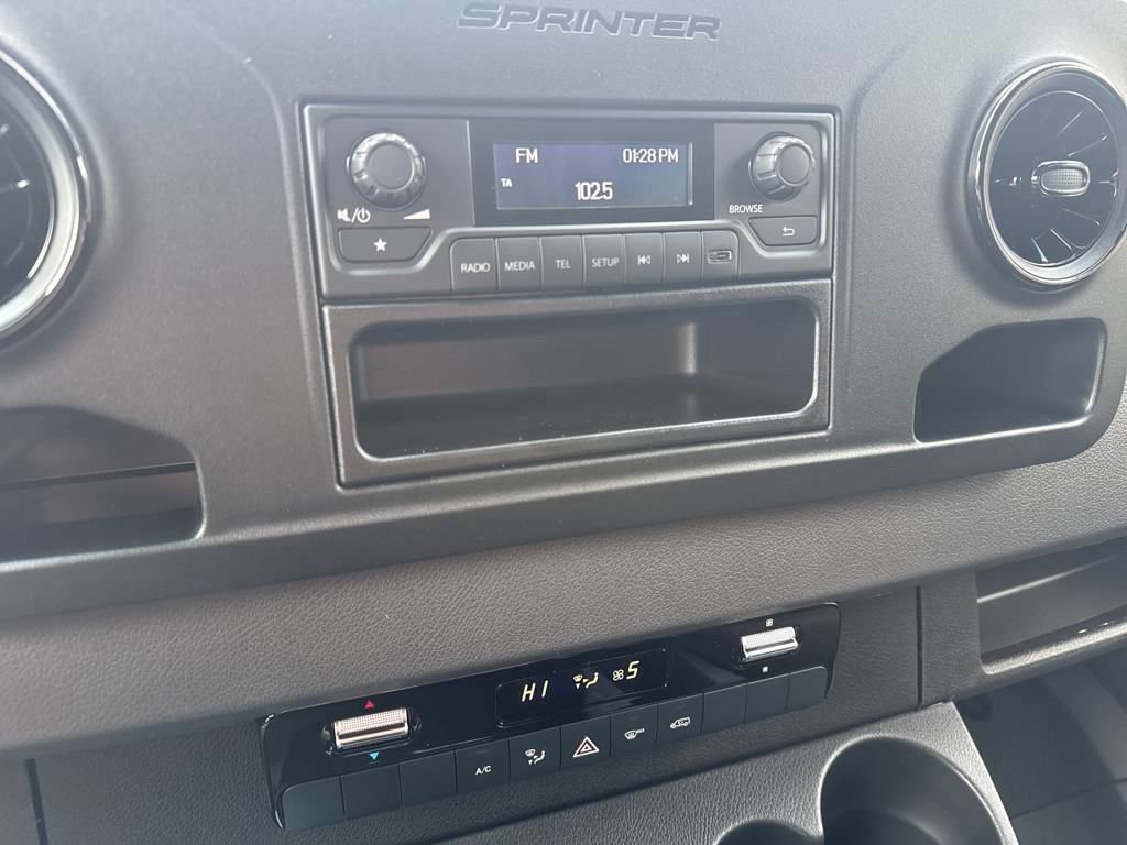 New 2025 Mercedes-Benz Sprinter 2500 image 18