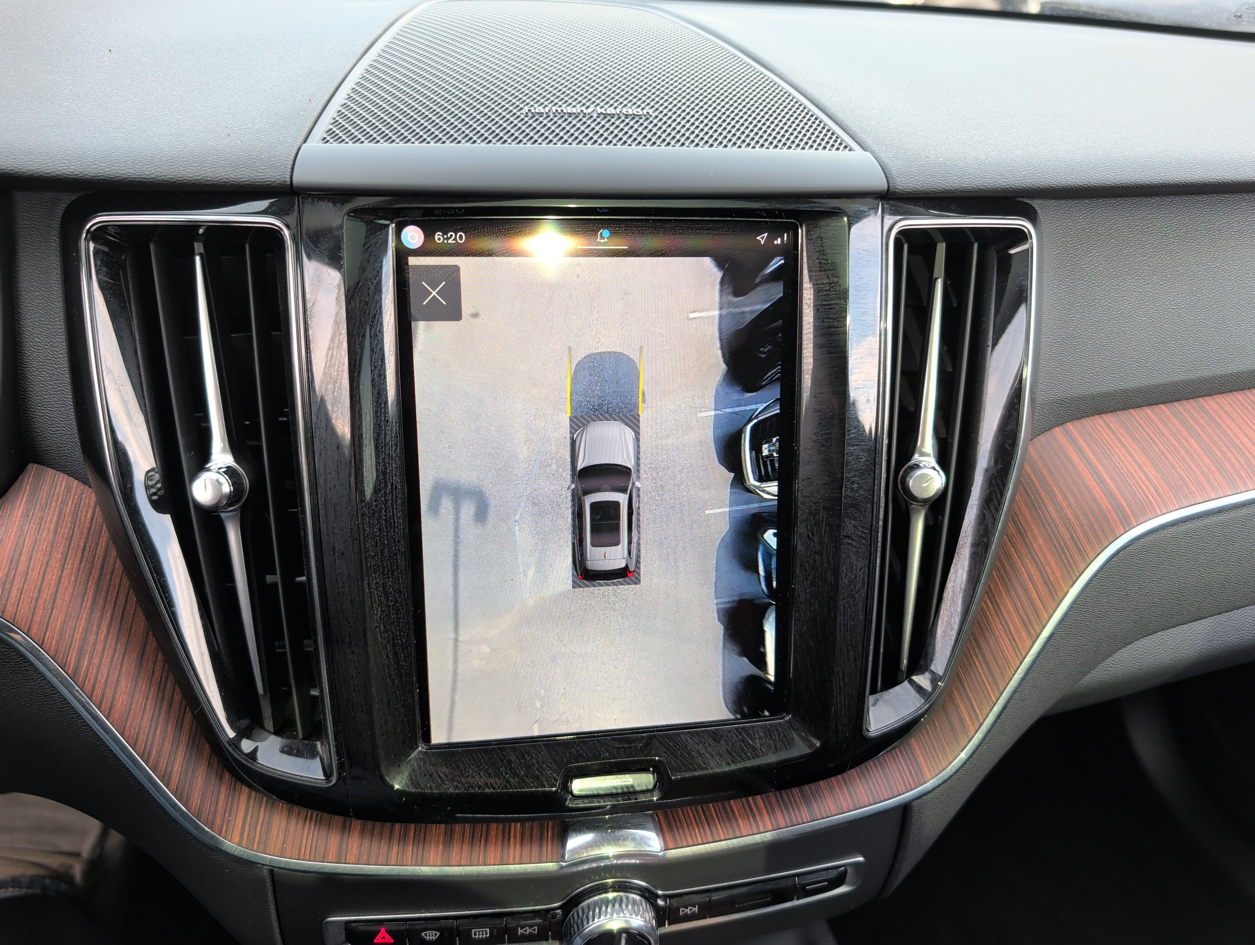 Used 2024 Volvo XC60 T8 Plus w/ Protection Package Premier AWD/4WD image 18