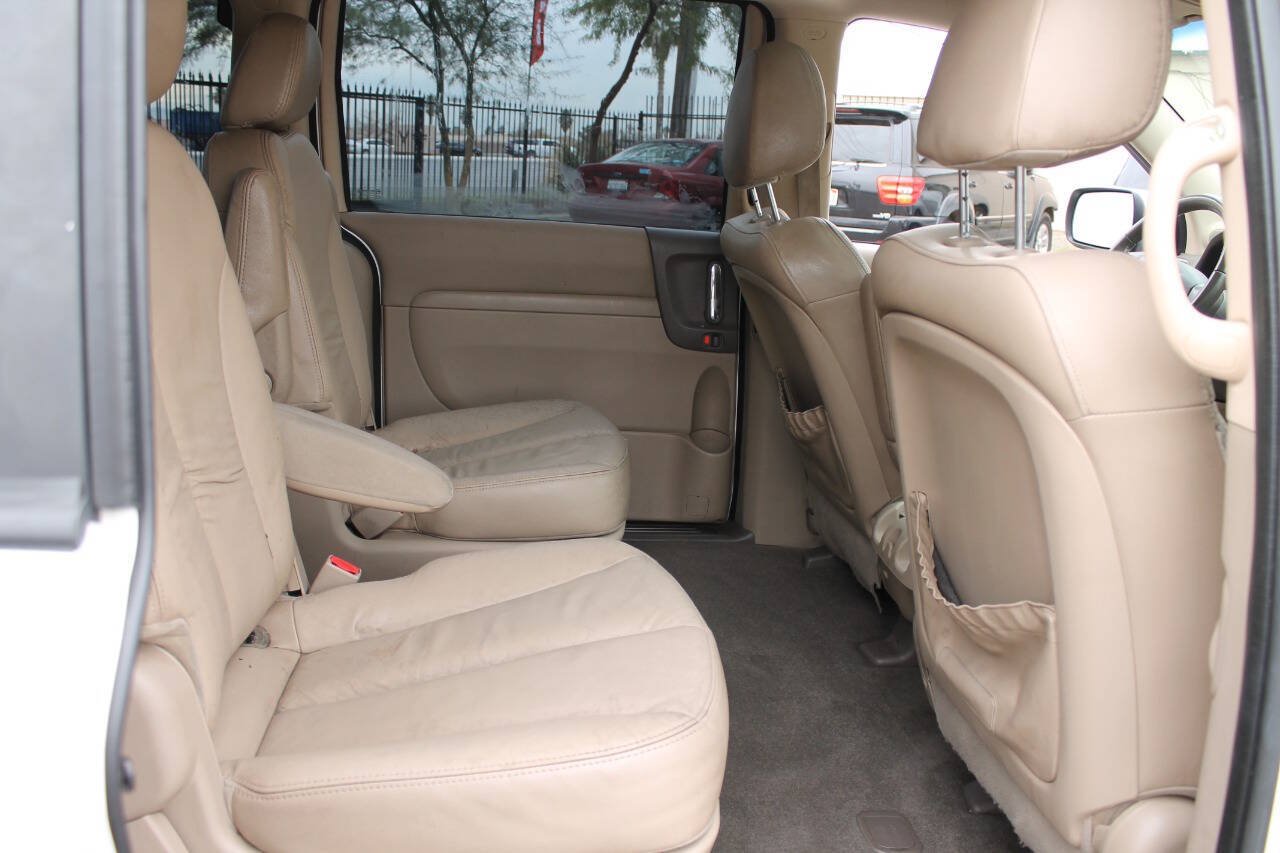 Used 2012 Kia Sedona EX w/ Luxury Pkg FWD image 23