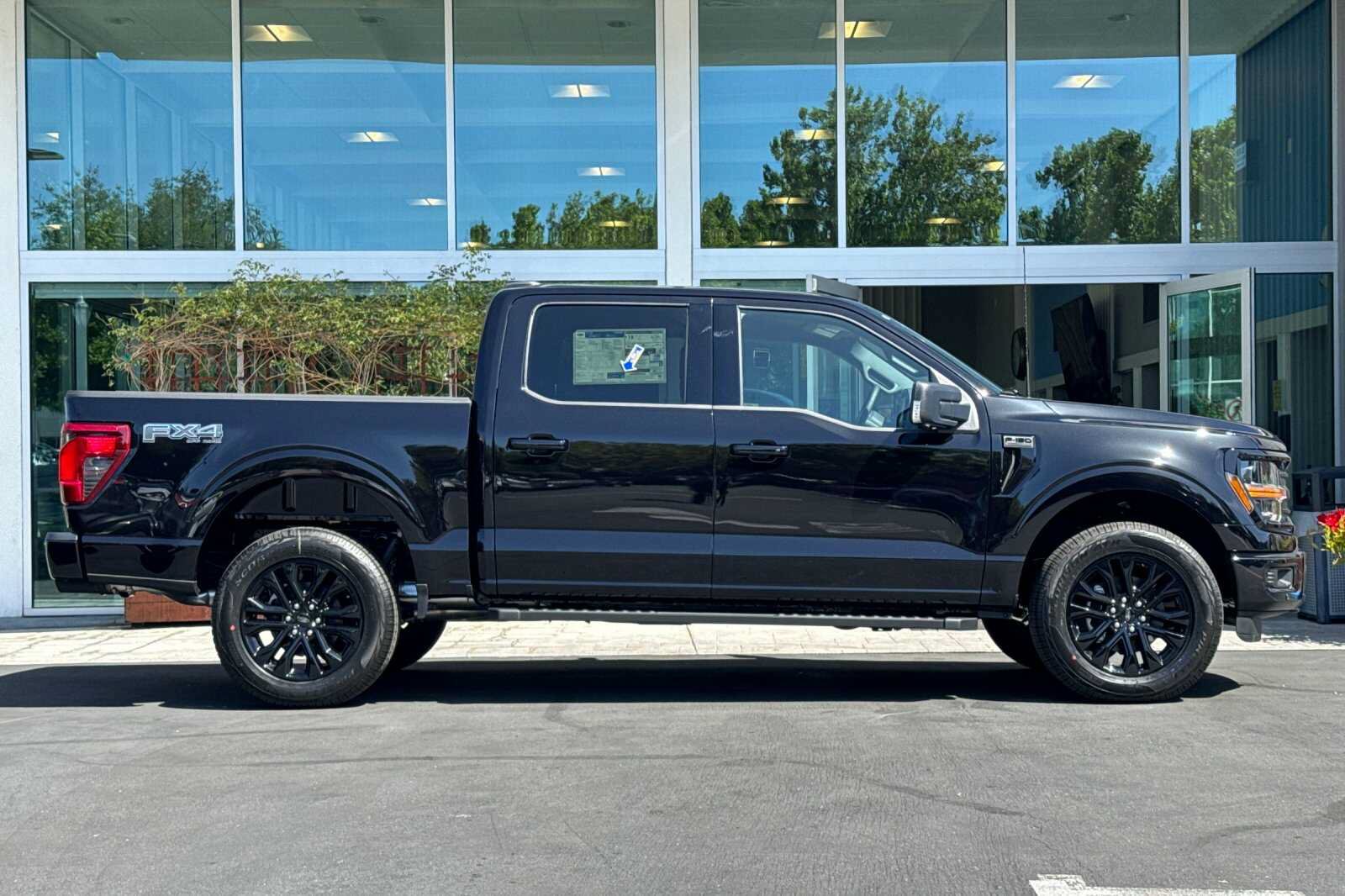 New 2026 Ford F150 XLT w/ Equipment Group 302A MID AWD/4WD image 3