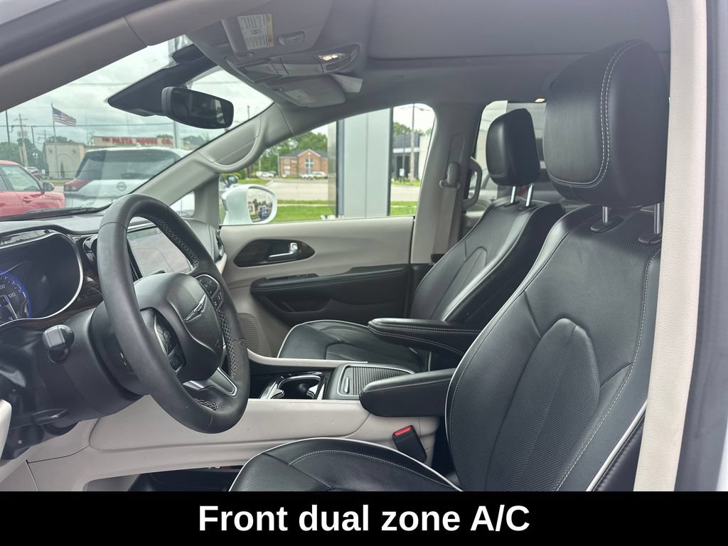 Used 2022 Chrysler Pacifica Limited AWD/4WD image 11