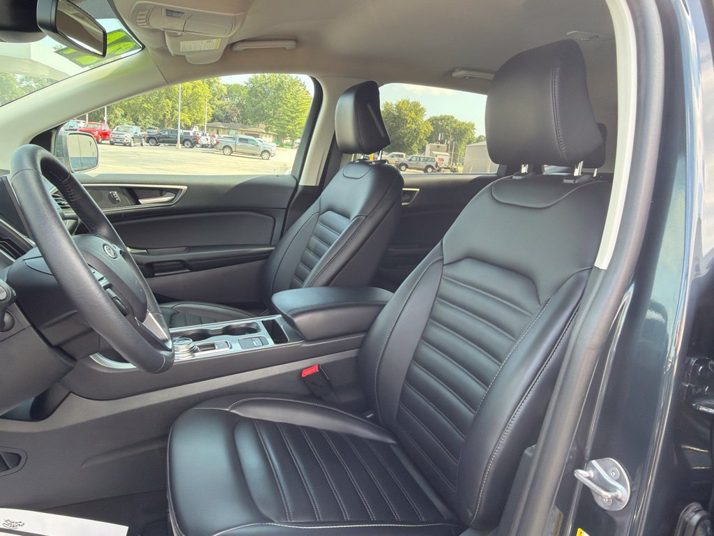 Certified 2024 Ford Edge SEL w/ Convenience Package AWD/4WD image 13
