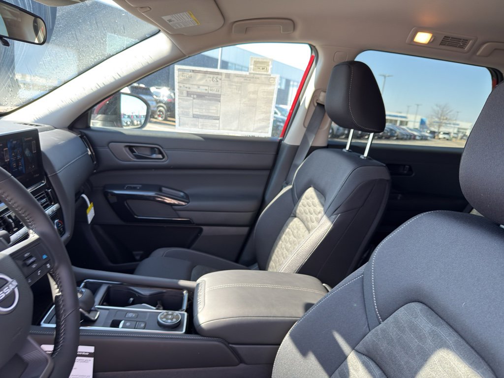 New 2026 Nissan Pathfinder SV image 26