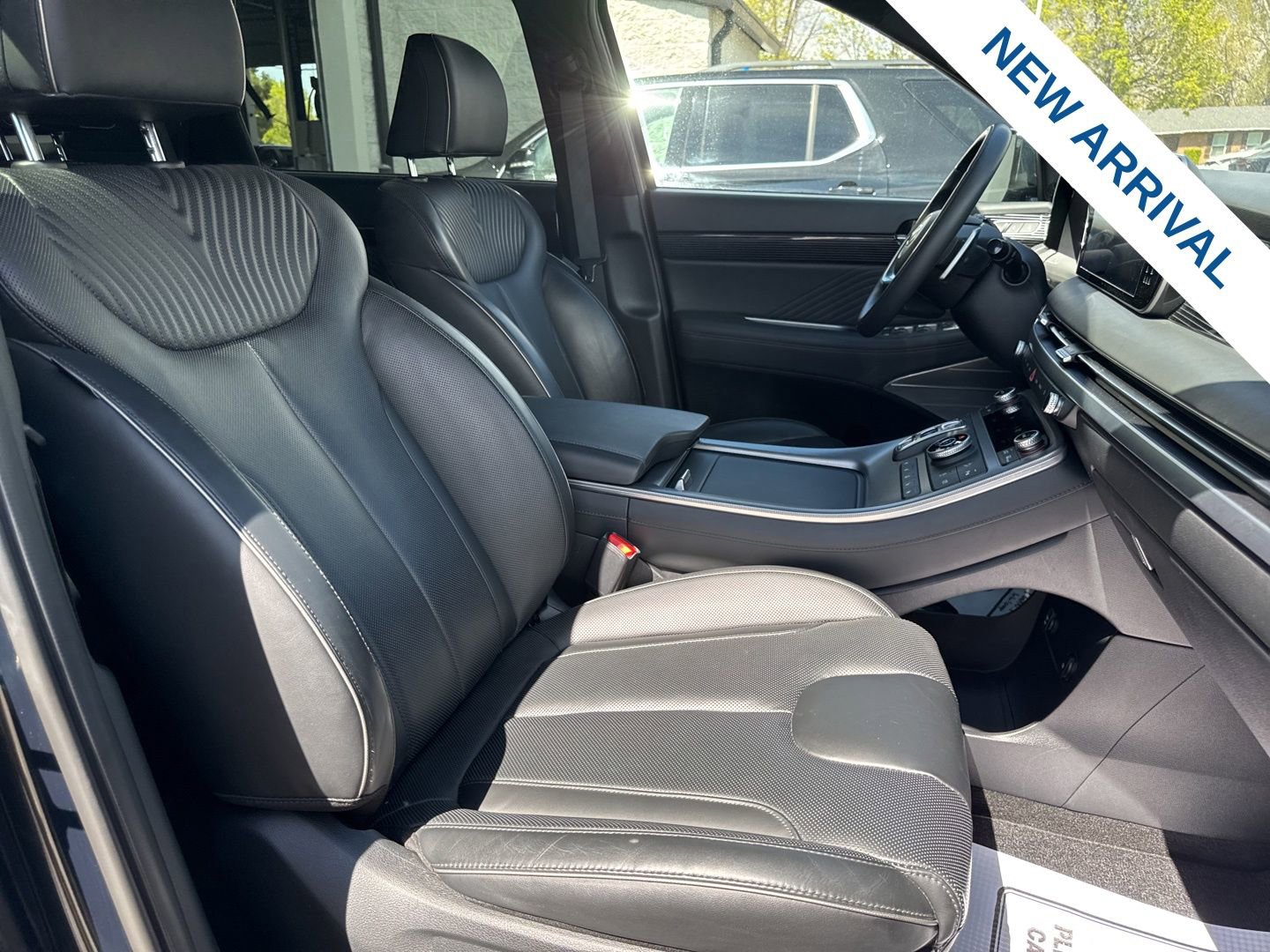 Used 2024 Hyundai Palisade Calligraphy image 9