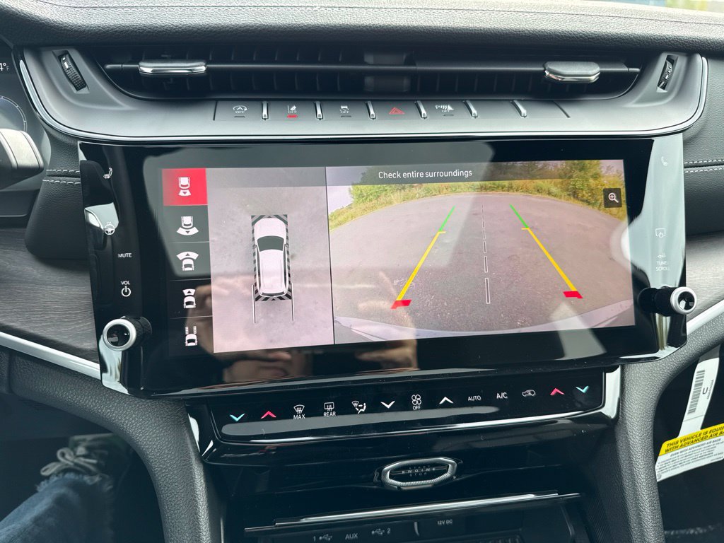 New 2027 Jeep Grand Cherokee Limited AWD/4WD image 32