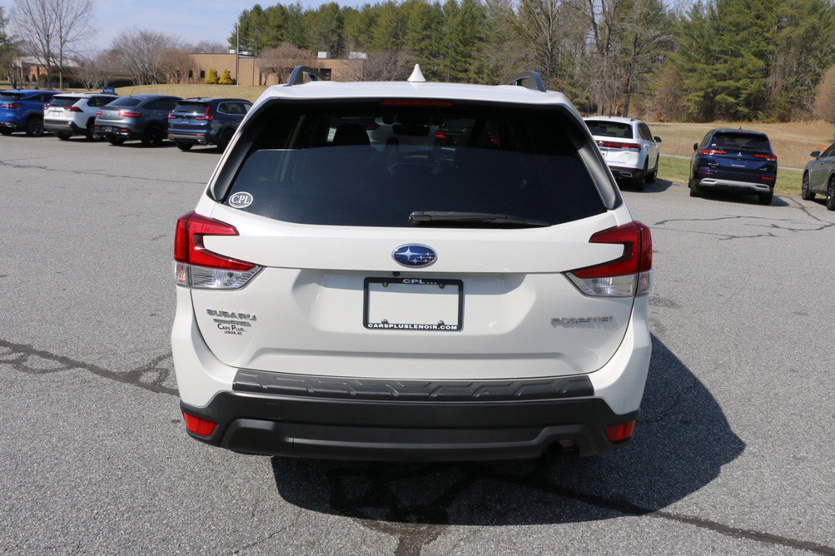 Used 2020 Subaru Forester Premium image 4