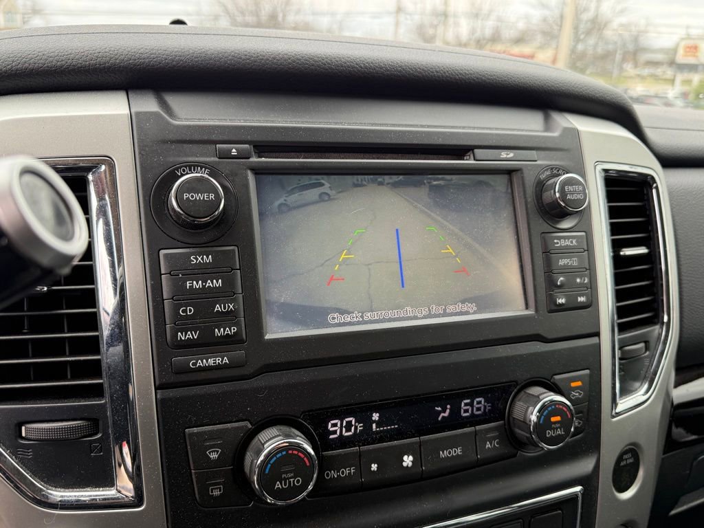 Used 2018 Nissan Titan SV w/ SV Convenience Package RWD image 21