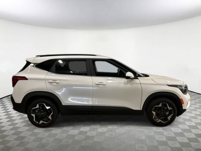 Certified 2024 Kia Seltos EX image 7
