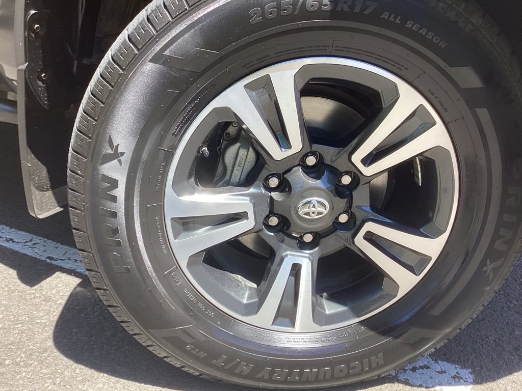Used 2019 Toyota Tacoma TRD Sport w/ Technology Package AWD/4WD image 6