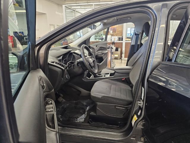 Used 2019 Ford Escape S image 29