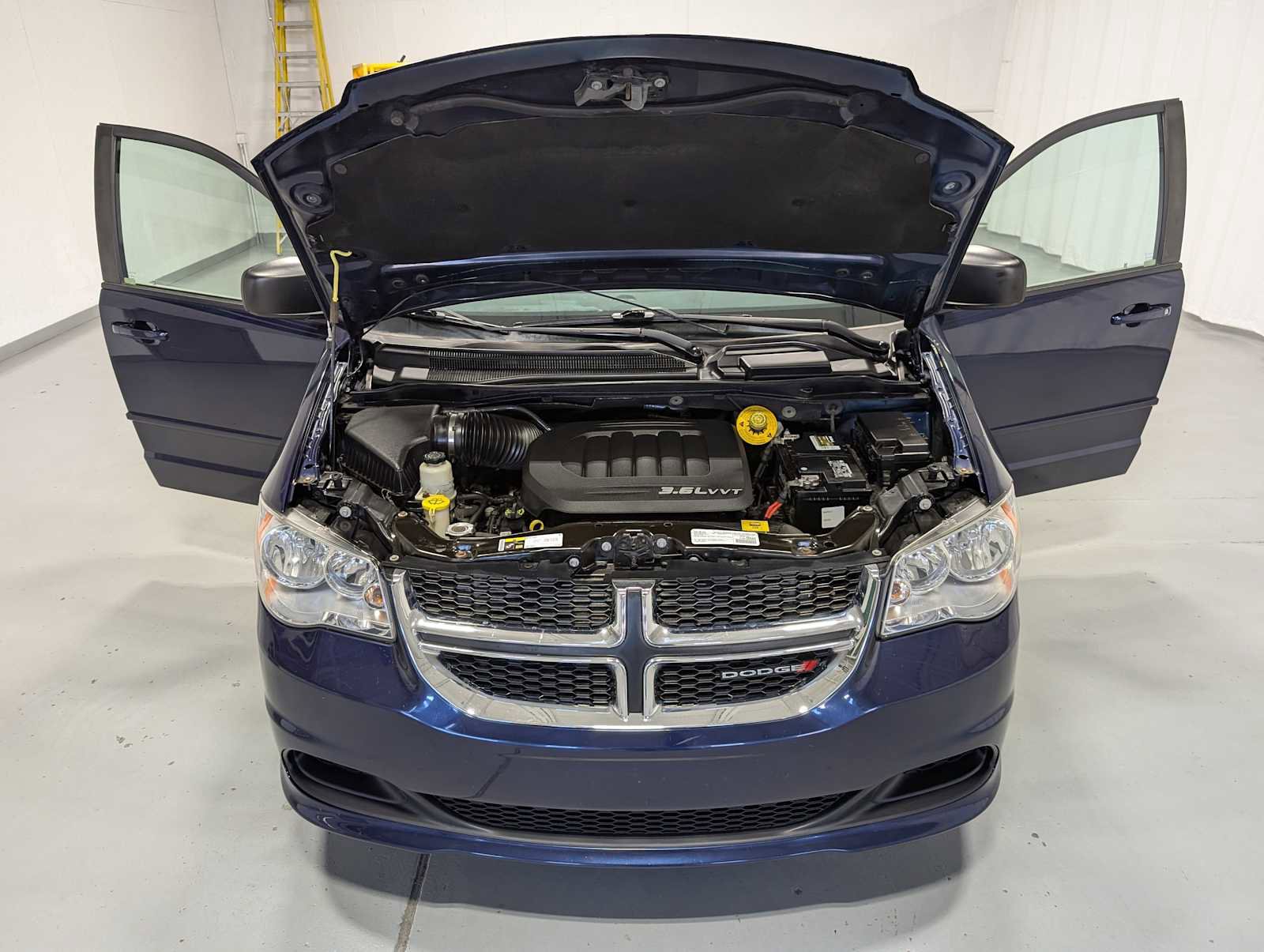 Used 2017 Dodge Grand Caravan SE w/ Power Window Group image 11