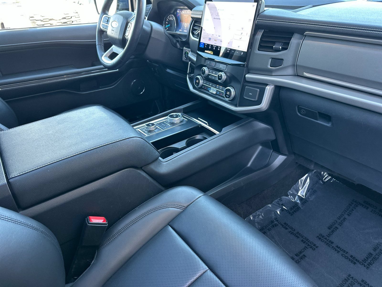 Used 2023 Ford Expedition XLT AWD/4WD image 16