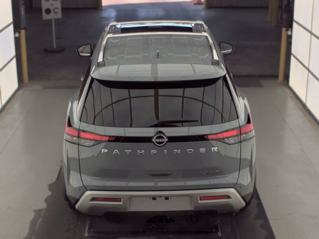 Certified 2025 Nissan Pathfinder Platinum w/ Cargo Package FWD image 9