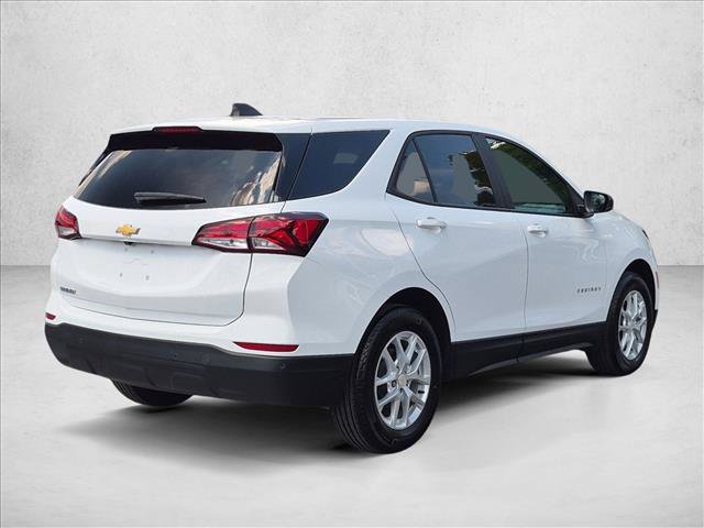 Used 2023 Chevrolet Equinox LS w/ LS Convenience Package FWD image 5
