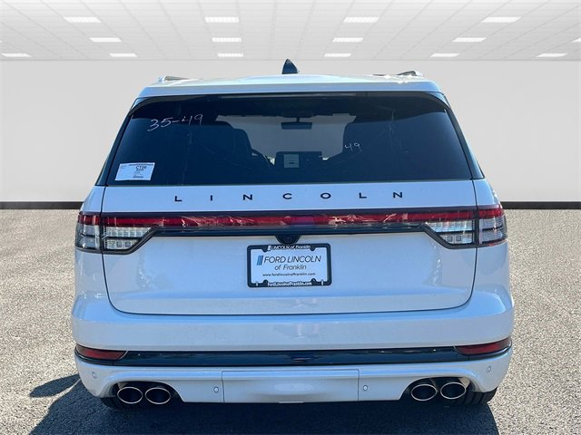 New 2025 Lincoln Aviator Black Label w/ Jet Appearance Package image 4
