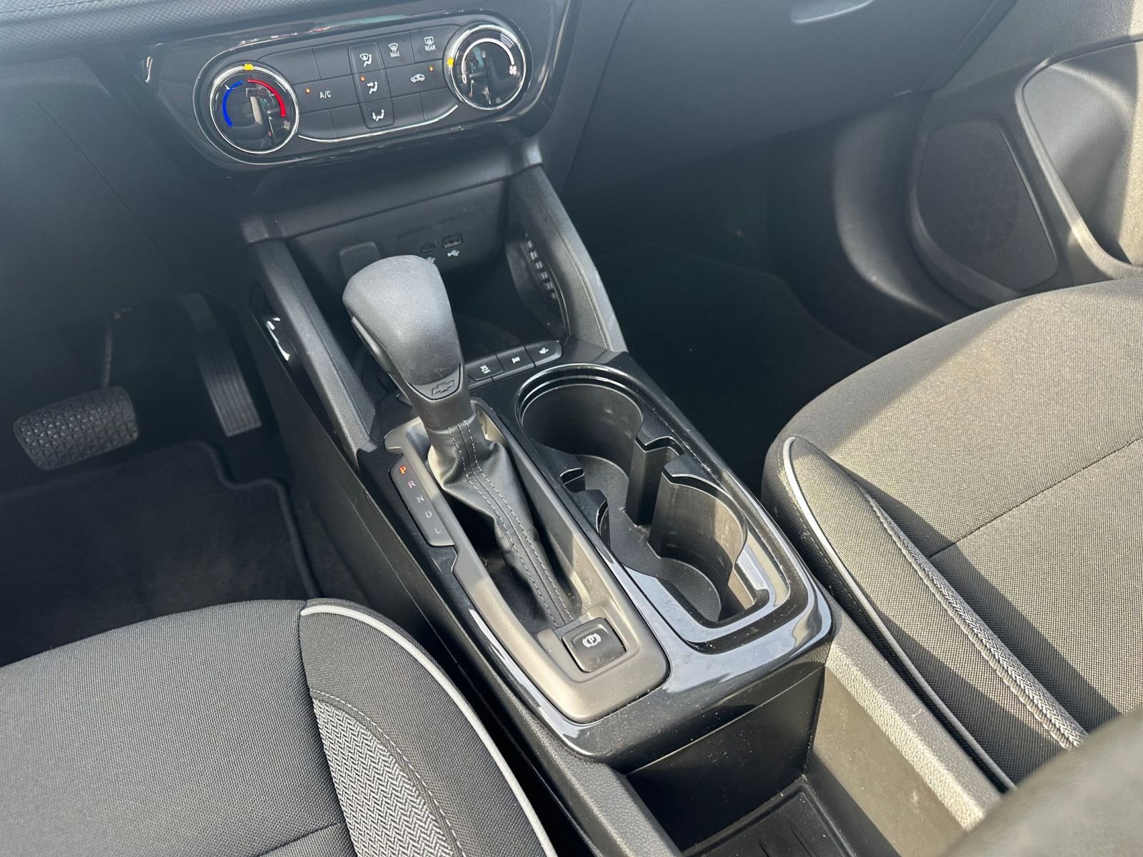 Used 2025 Chevrolet TrailBlazer LT image 39