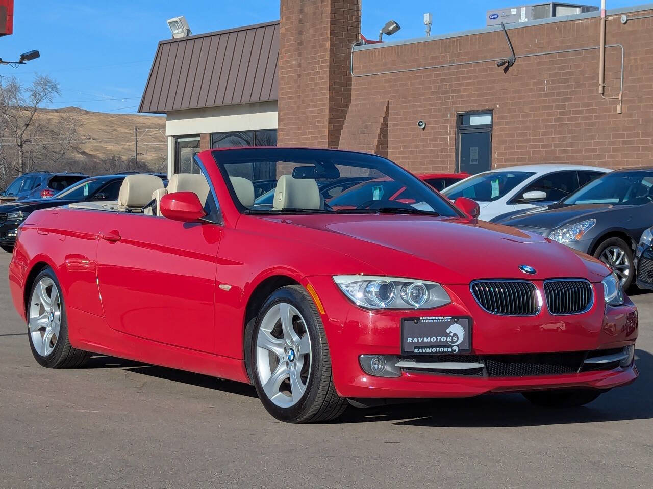 Used 2011 BMW 335i Convertible RWD image 5