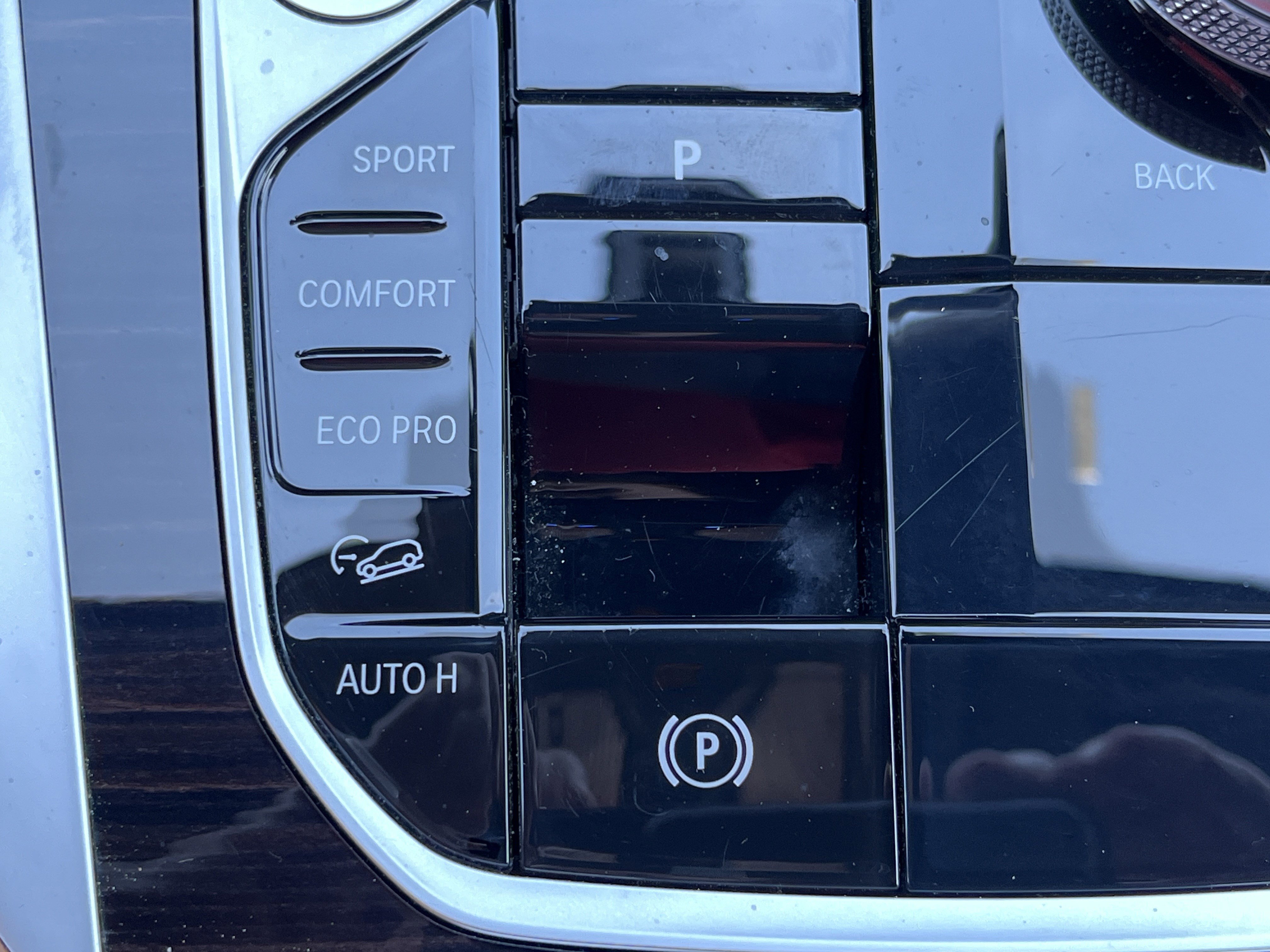 Used 2026 BMW X6 xDrive40i image 9