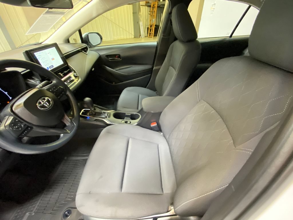 Used 2026 Toyota Corolla LE FWD image 22