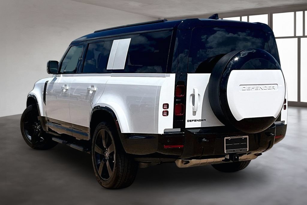 Certified 2025 Land Rover Defender 130 X-Dynamic SE AWD/4WD image 11