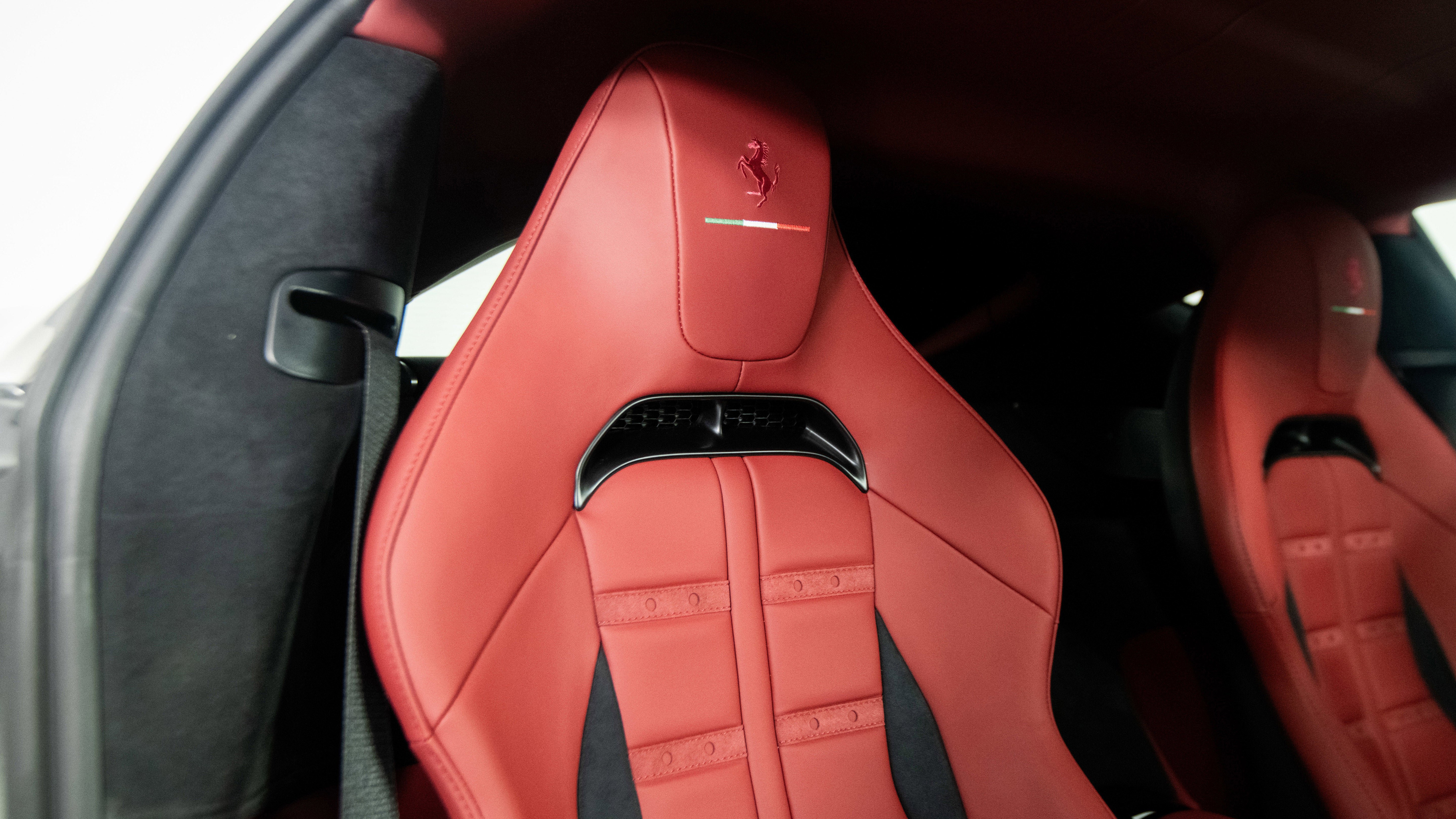 Certified 2025 Ferrari 12Cilindri RWD image 31