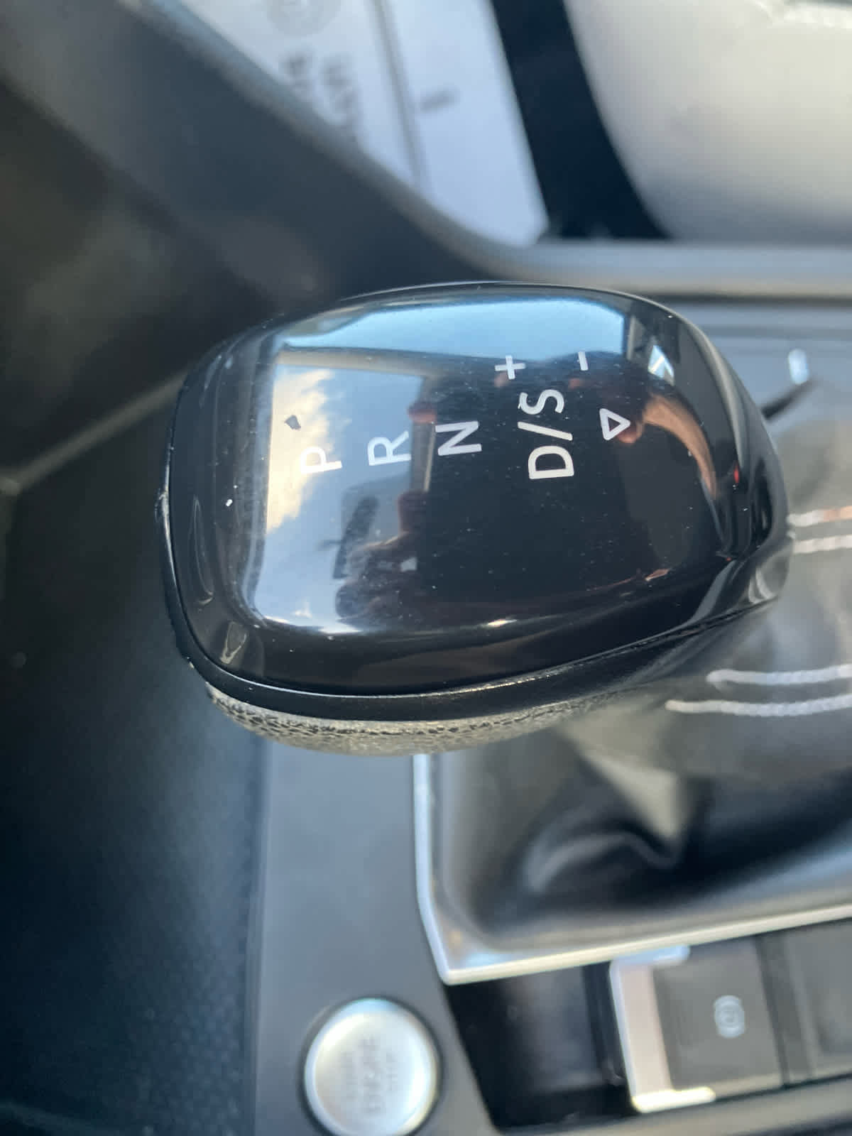 Used 2022 Volkswagen Taos S image 25