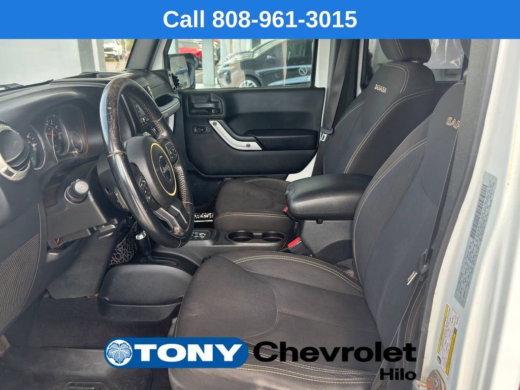 Used 2016 Jeep Wrangler Unlimited Sahara w/ Connectivity Group AWD/4WD image 10