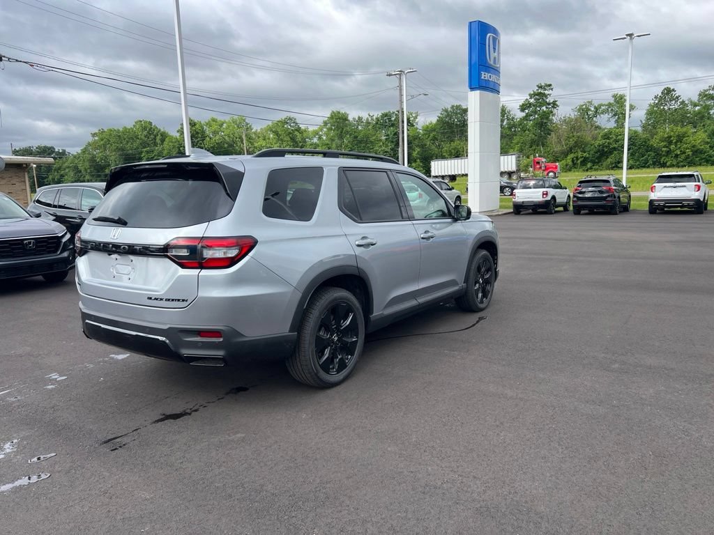 New 2026 Honda Pilot Black Edition image 4