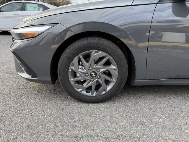 New 2026 Hyundai Elantra Blue image 9