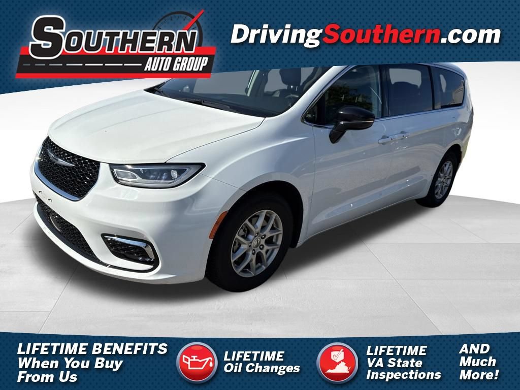 Used 2024 Chrysler Pacifica Touring-L