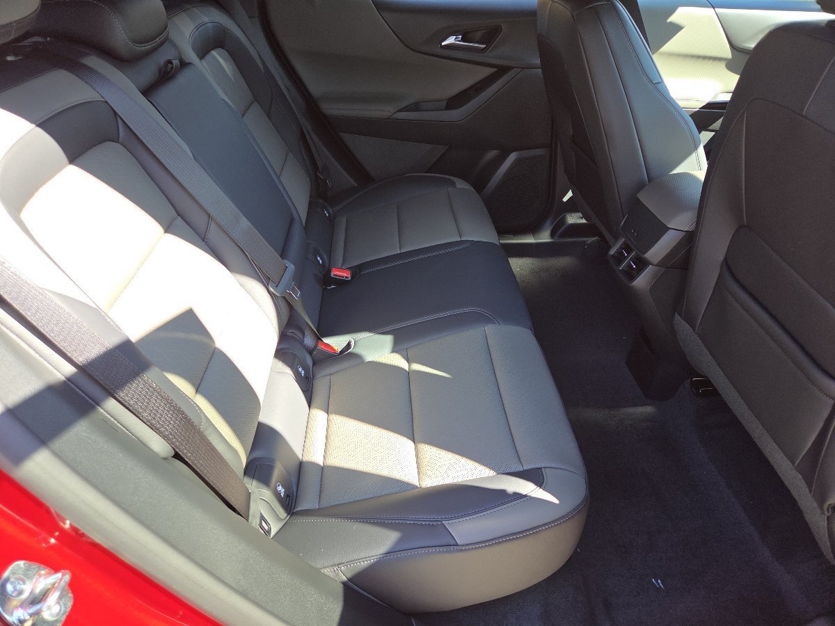 New 2027 Chevrolet Equinox LT w/ Convenience Package II AWD/4WD image 27