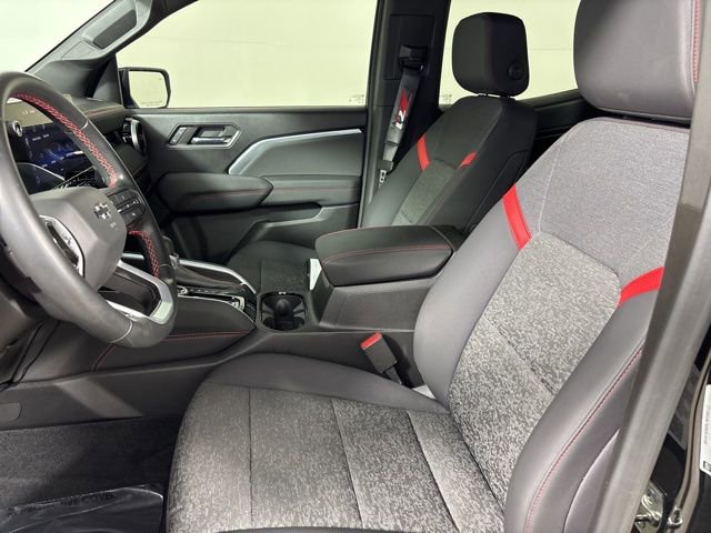 Used 2024 Chevrolet Colorado Z71 w/ Z71 Convenience Package 2 image 19