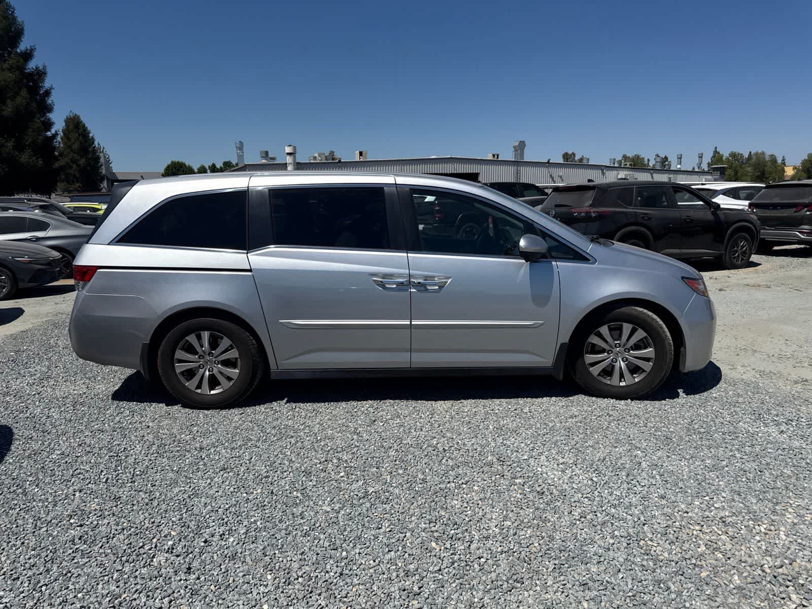 Used 2014 Honda Odyssey EX image 4