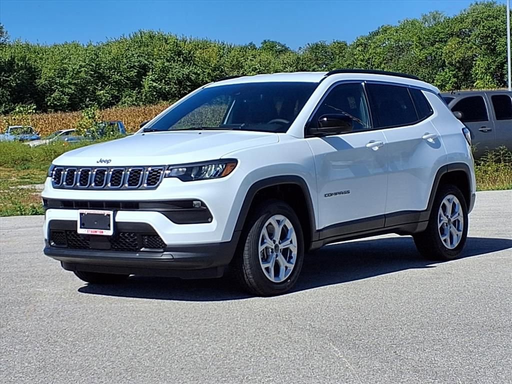 New 2025 Jeep Compass Latitude w/ Convenience Group image 31