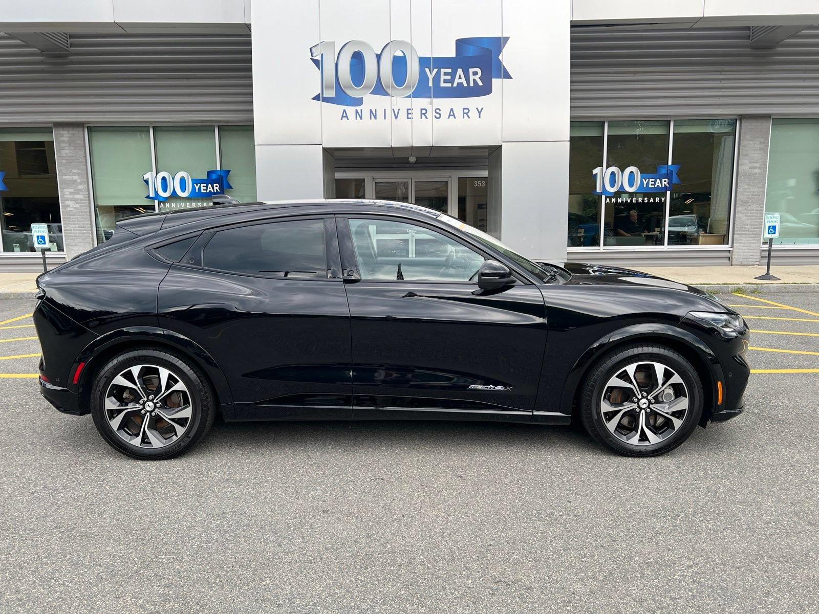 Certified 2023 Ford Mustang Mach-E Premium AWD/4WD image 8