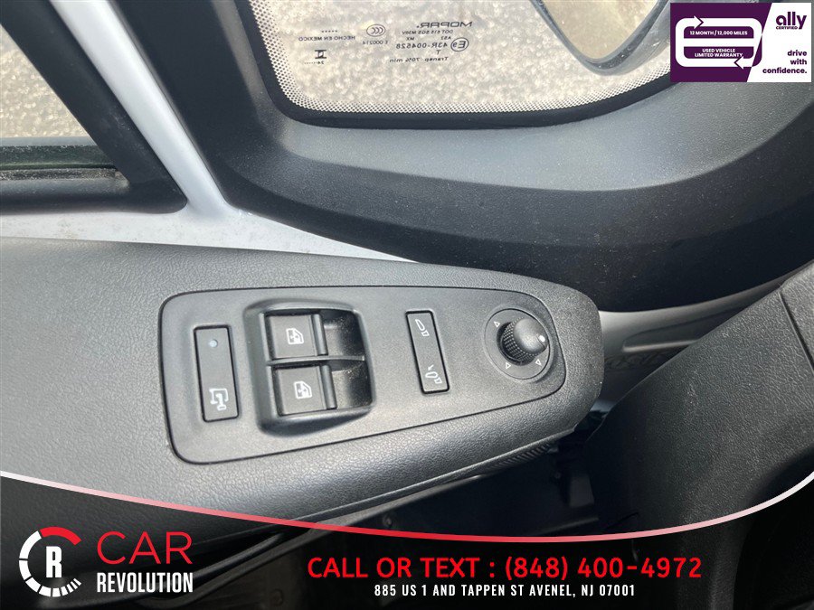 Used 2025 RAM ProMaster 2500 w/ Convenience Group FWD image 21