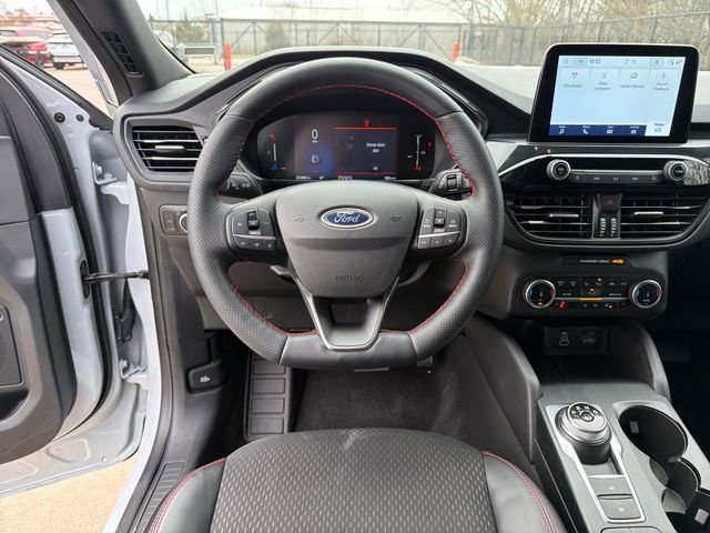 Used 2025 Ford Escape ST-Line Select image 13