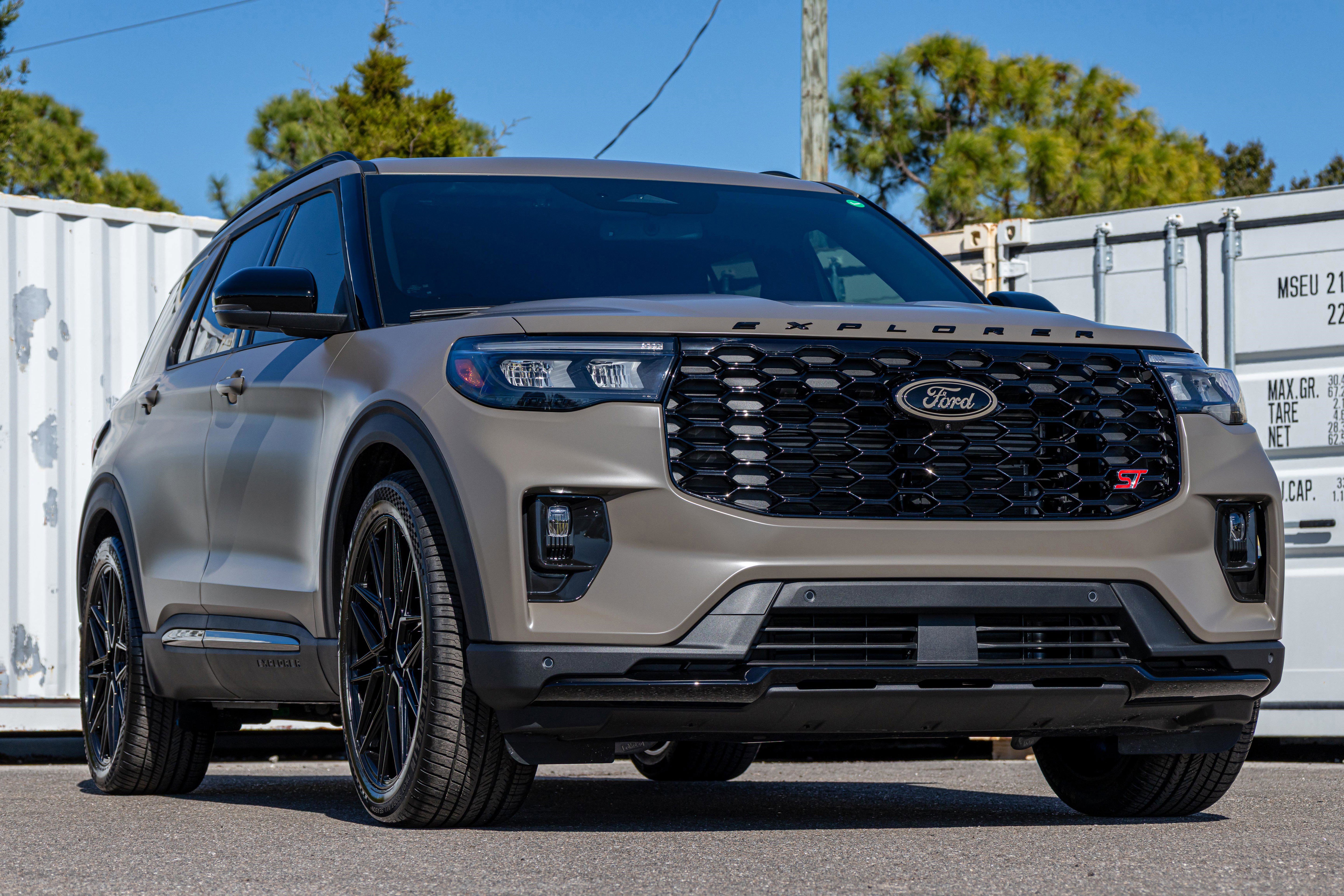 New 2026 Ford Explorer ST w/ Sun And Sound Package