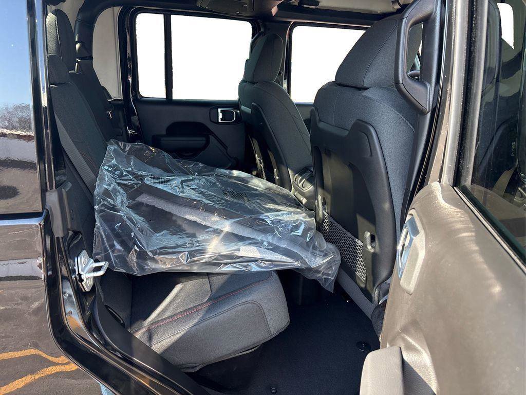 New 2026 Jeep Gladiator Rubicon w/ Steel Power Dome Hood Package AWD/4WD image 19