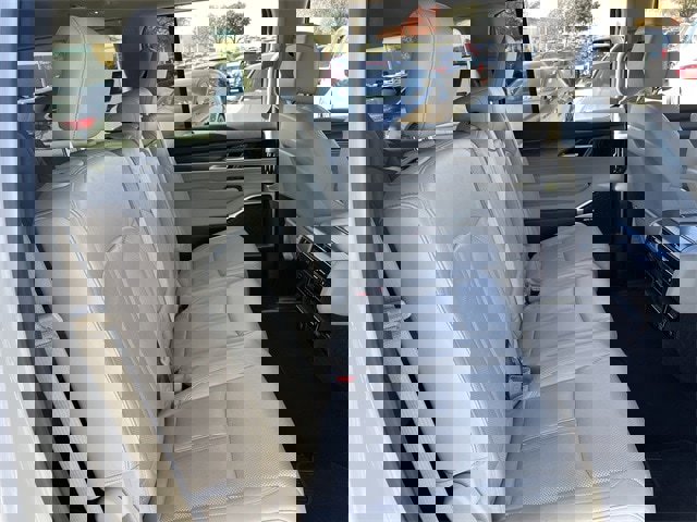 Used 2024 Jeep Wagoneer L Series II w/ Flexible Seating Group image 24