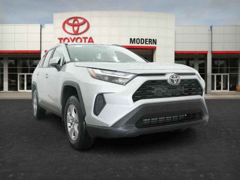 New 2025 Toyota RAV4 XLE image 31