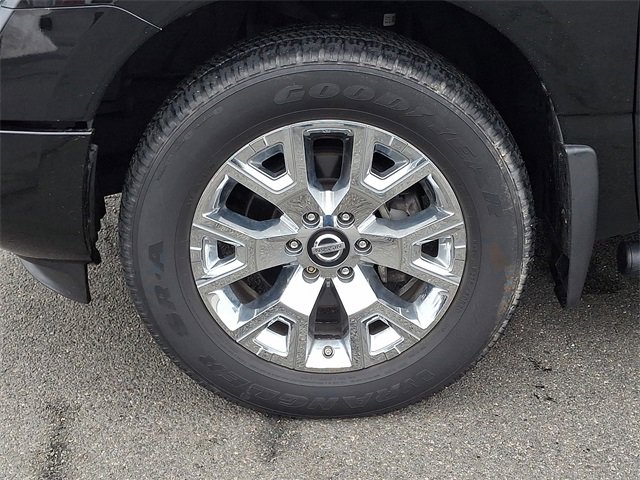 Used 2021 Nissan Titan SV w/ SV Convenience Package image 8