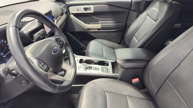 Used 2020 Ford Explorer Limited w/ Hybrid Equipment Group 310A RWD image 25